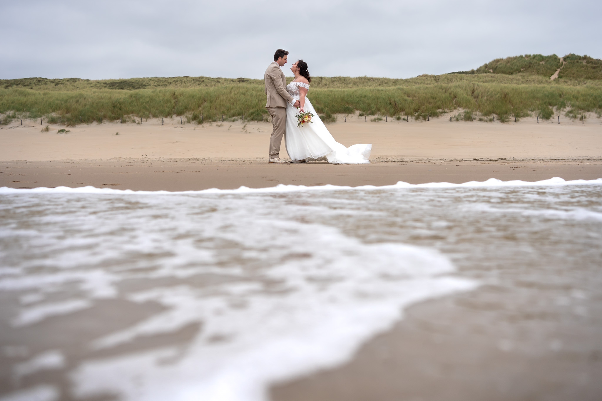 Trouwfoto's op het strand Noordwijk
