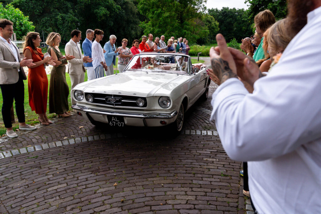 Aankomst bruidspaar Tespelduyn