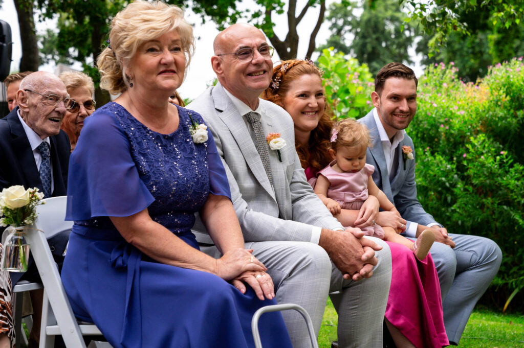 Trotse ouders trouwceremonie Tespelduyn