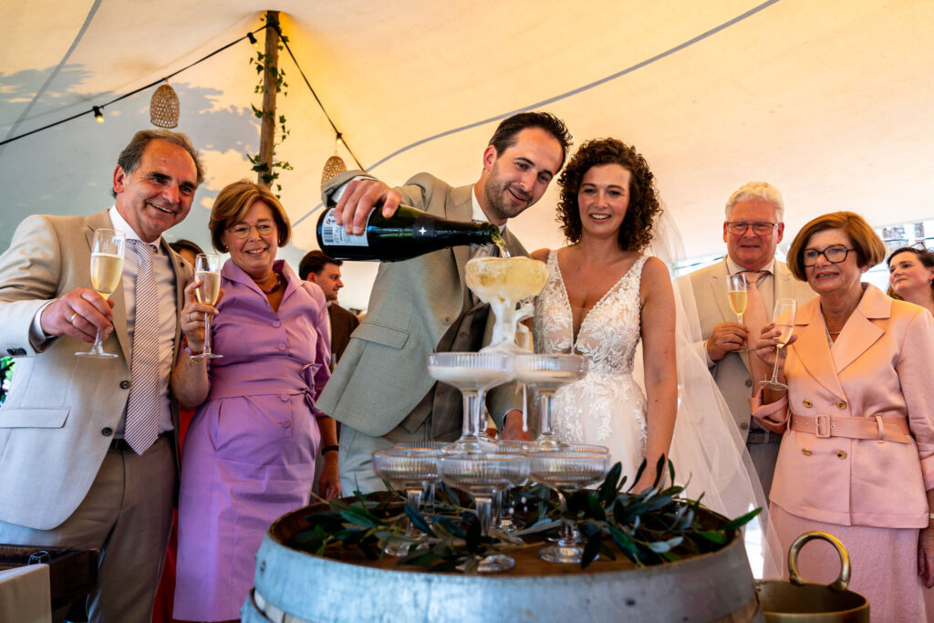Champagnetoren proostmoment bruiloft Heeze